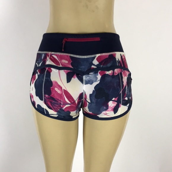 Lululemon women’s speed up shorts size 2 - Picture 3 of 11